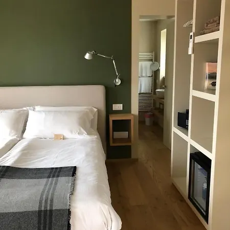 Casa Rampolina بيت ضيافة 4*